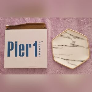 Nib. Pier 1 Marble Hexagonal Coaster/trinket Dish with Gold Edge